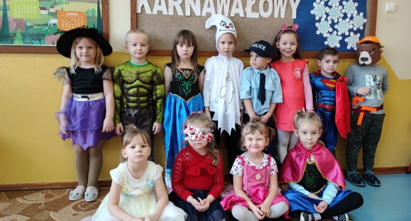Karnawałowe bale w Mirowie i Zbijowie. Zobacz jak się bawiły dzieci!
