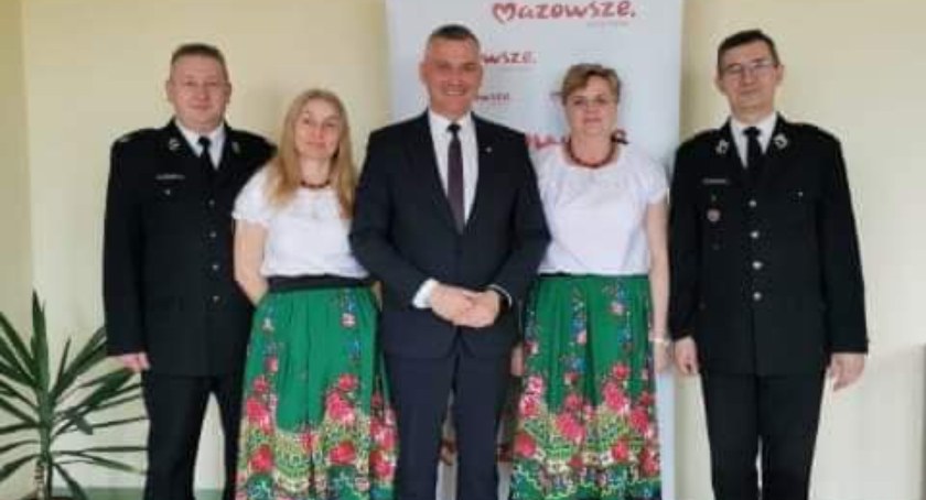 Marszałek zadeklarował wsparcie dla strażaków i gospodyń z Pawłowa