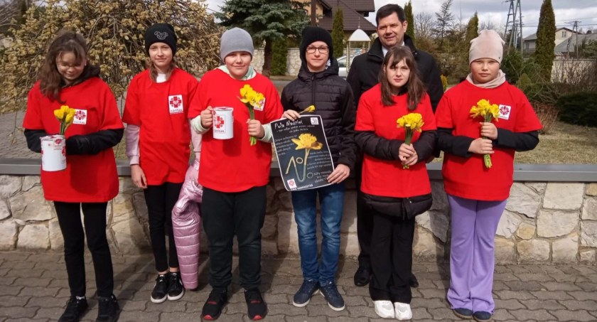 Uczniowie z Gąsaw pomogli chorym na raka!