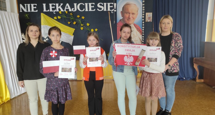 Bialo-czerwono, dumnie i narodowo w Mirowie!