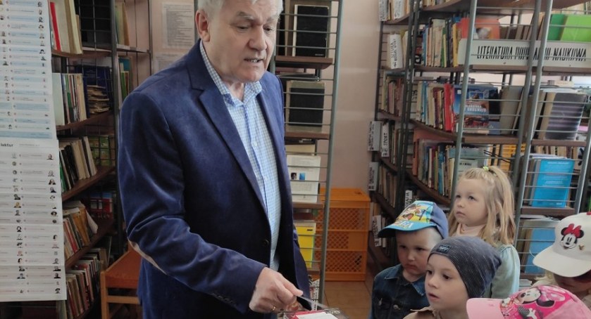 Przedszkolaki z Orońska z wizytą w bibliotece
