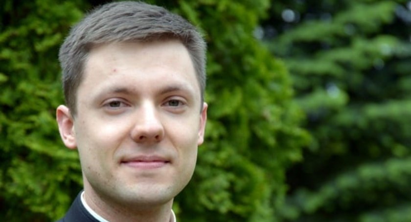 Ksiądz Damian Gajownik na swojej pierwszej parafii