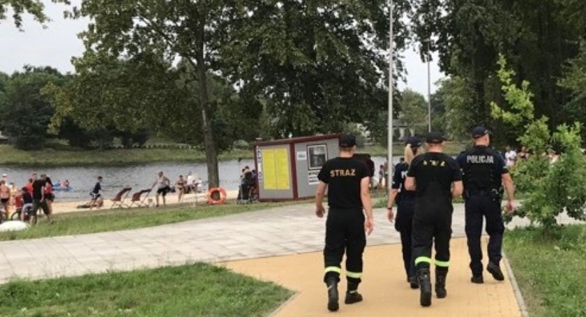 Nad szydłowieckim zalewem płonął grill. Interweniowała straż i policja