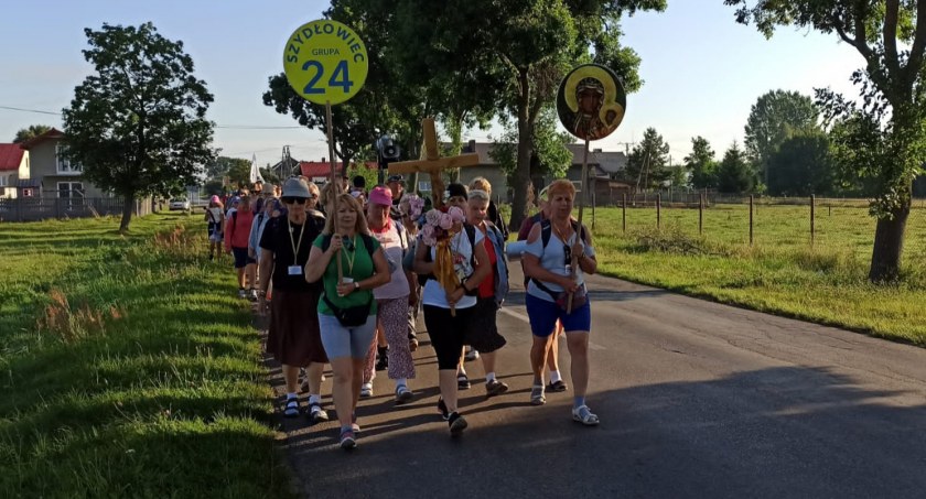 Pielgrzymi z Szydłowca dotrą dziś do Częstochowy