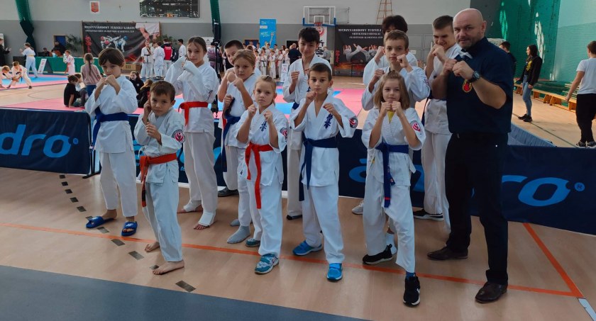 Zawodnicy Akademii Karate z brązowymi medalami!