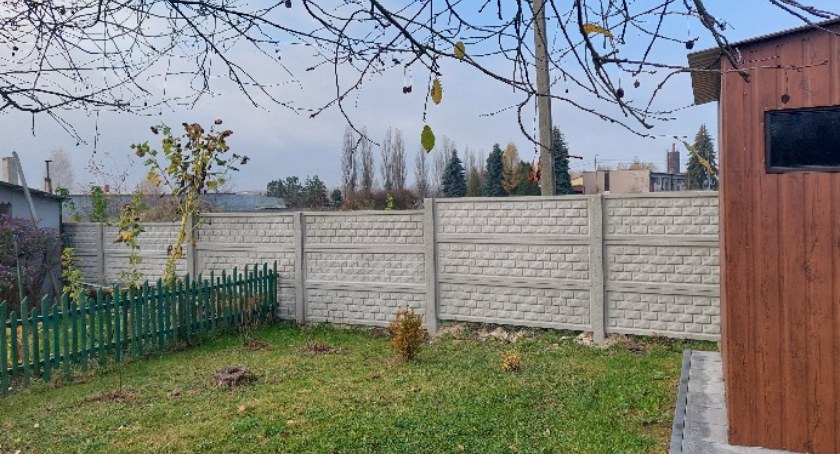 Nowe ogrodzenie w szydlowieckich ogródkach działkowych