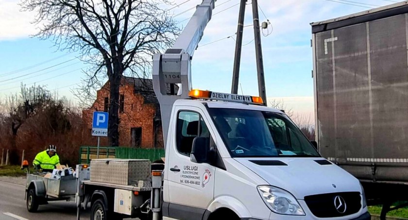 Latarnie uliczne w Szydłowcu w modernizacji