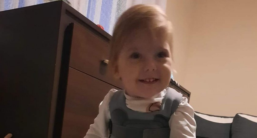 Lenka Czabak pojedzie na kolejne podanie komórek macierzystych. Pomóżmy dziewczynce stanąć na nogach