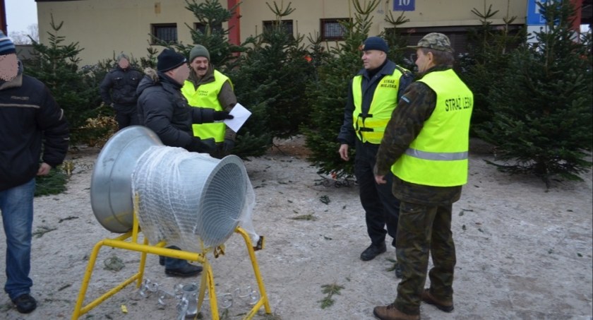 Strażnicy leśni kontrolują do 24 grudnia!
