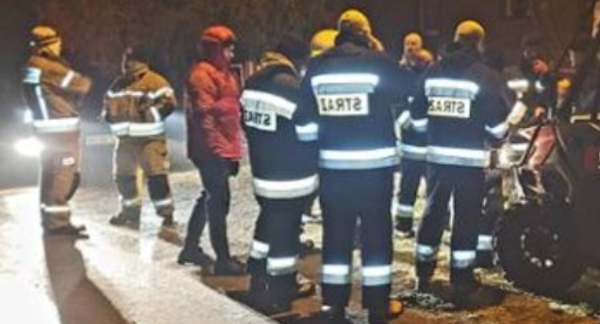 Czad w Szydłowcu i karetka ugrzęźnięta w Pawłowie