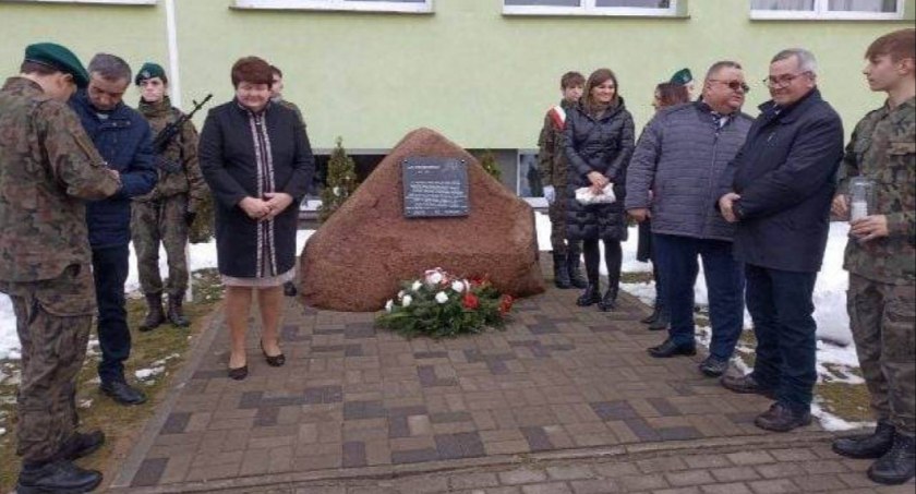 Odsłonięcie obelisku Jana Prendowskiego w Zbijowie Małym
