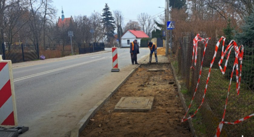 Remont na Wiejskiej i Sowińskiego