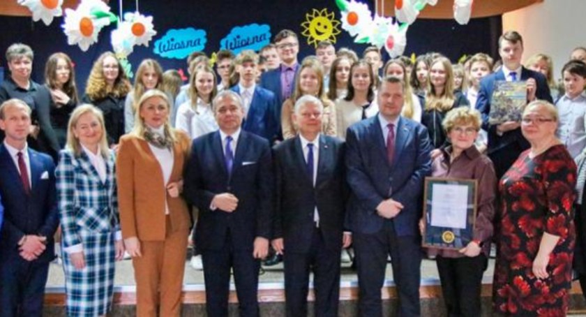 Minister Czarnek odwiedził szkołę w Jastrzębiu