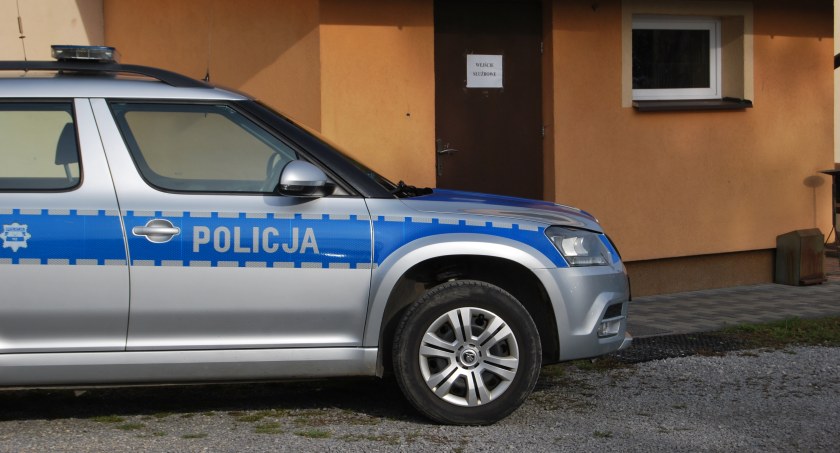 Kierująca BMW straciła panowanie nad pojazdem na trasie S7 w Sadku