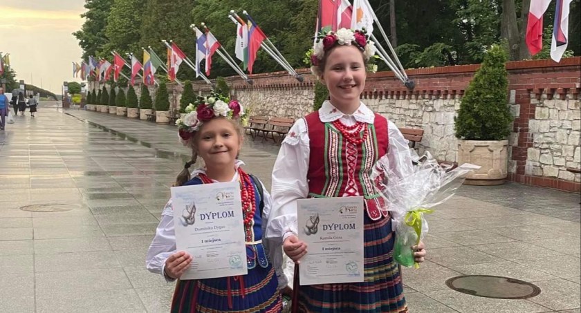 Wspaniałe sukcesy solistek z Radosnych Nutek na międzynarodowym konkursie Sancta Maria