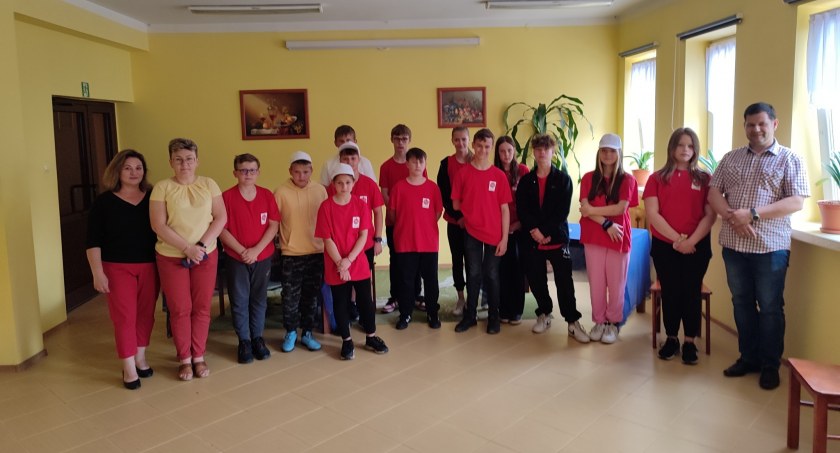 Wolontariusze Szkolnego Koła Caritas z Gąsaw Rządowych odwiedzili Placówkę Opiekuńczo-Wychowawczą „Przystań”