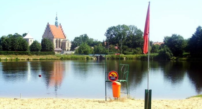  Kto zrzuca zanieczyszczenia do zalewu w Szydłowcu?