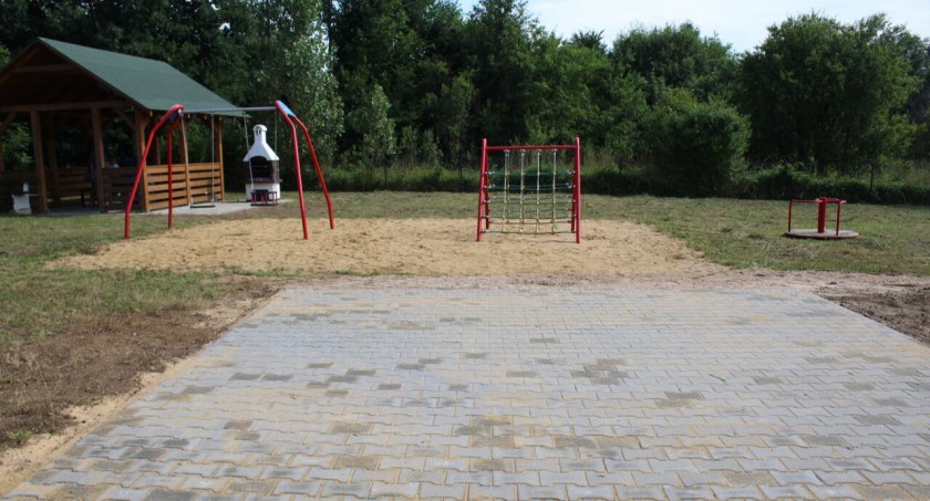 Inwestycja dla społeczności Krzcięcina: Otwarcie miejsca aktywności obywatelskiej