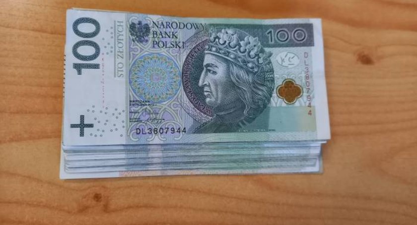 Czternastka dla emerytów i rencistów. Dodatkowe wsparcie bez wniosków!