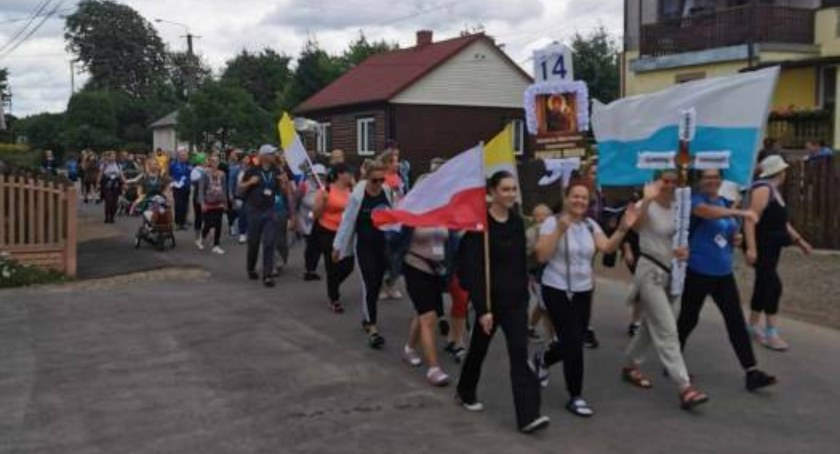Pielgrzymi z gminy Mirów wyruszyli do Częstochowy