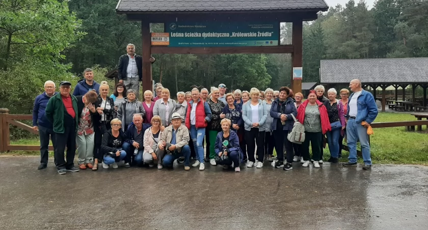 Niezapomniana wycieczka seniorów do Puszczy Kozienickiej zorganizowana przez Stowarzyszenie Odnowy i Rozwoju Gminy Orońsko