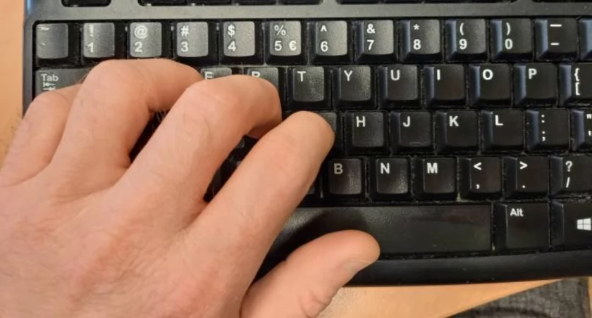 Pieniądze za milczenie. Nagie zdjęcia mieszkańców regionu i szantaż w tle