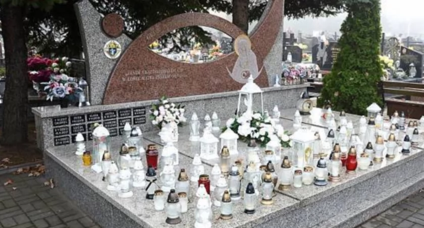 Zmarli z powiatu szydłowieckiego. Wspominamy tych, którzy odeszli w minionym roku