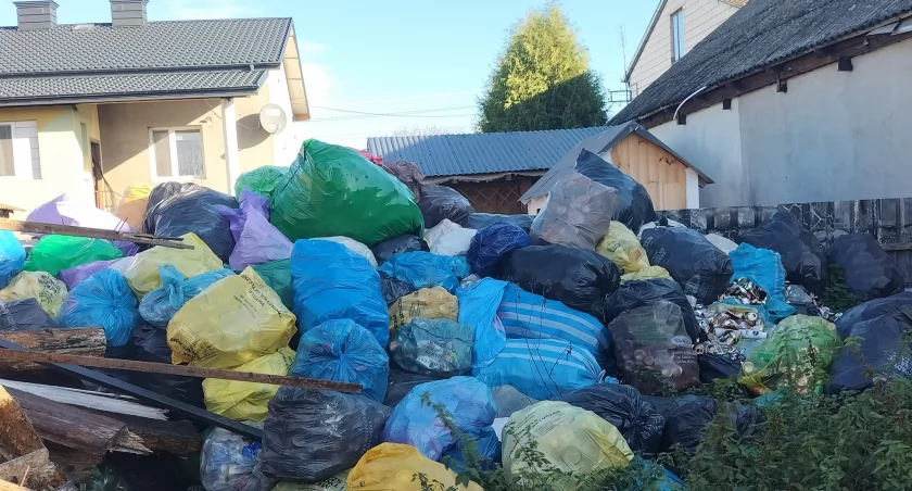 Mirów. Plastikowe zakrętki i aluminiowe puszki dla chorego Krzysia
