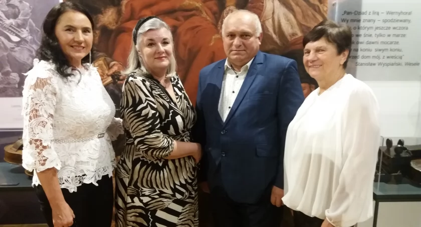 Stowarzyszenie Wrzos na jubileuszu Muzeum Ludowych Instrumentów Muzycznych w Szydłowcu 