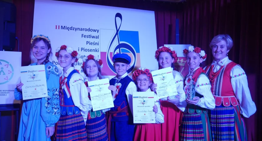 Radosne Nutki z Mirowa na Międzynarodowym Festiwalu Pieśni i Piosenki Patriotycznej Polsko-Ukraińskiej 