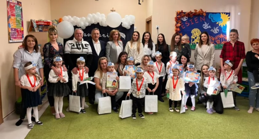 Sówki z Tomaszowa pasowały na przedszkolaków