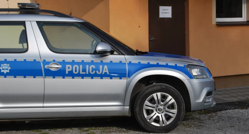 Poszukiwany 55-letni mieszkaniec powiatu szydłowieckiego złapany... bo chciał by podwieźli go policjanci...