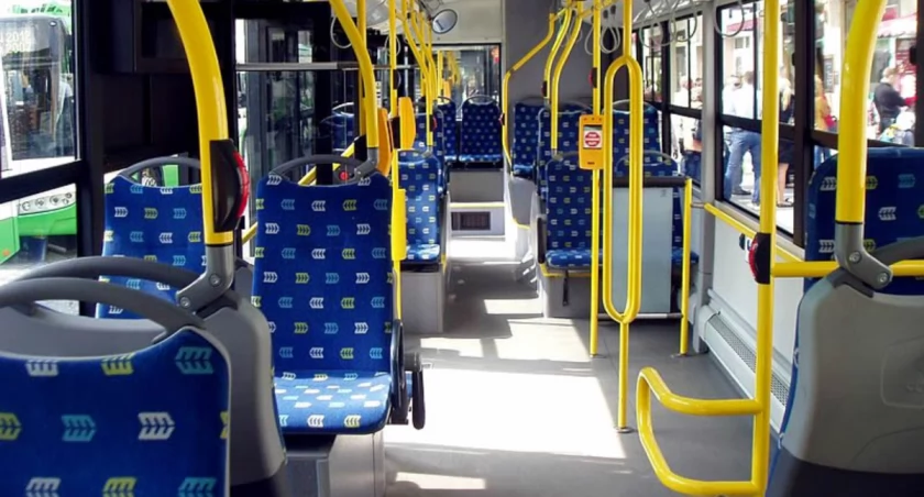 Mirów. Ruszyła gminna komunikacja autobusowa!