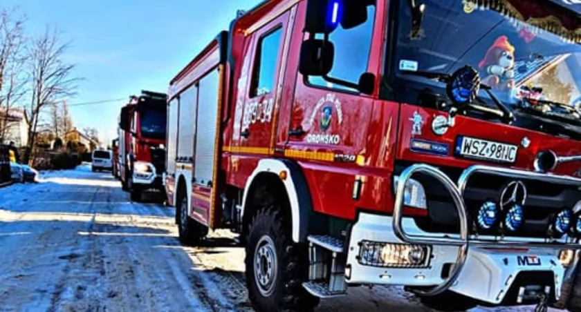 Strażacka akcja w Krogulczej Mokrej. Pożar w przewodzie kominowym