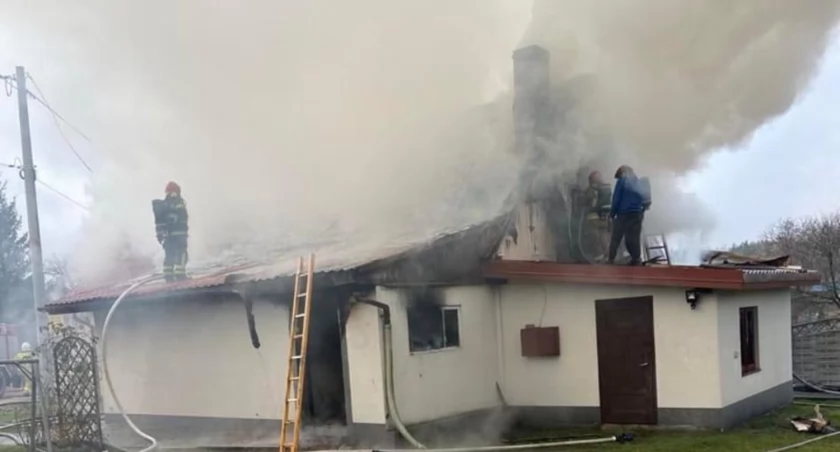 Apel o pomoc dla rodziny z Budek. Trwa zbiórka po pożarze domu