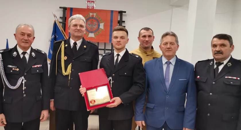 Odznaczenia i medale dla strażaków w OSP Chlewiska
