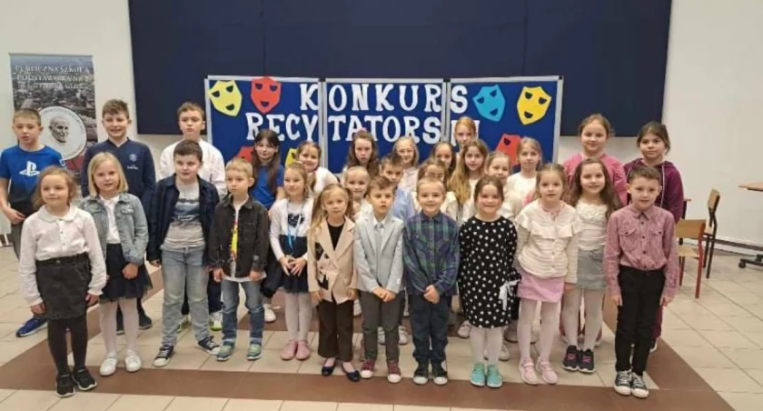 Szkolny Konkurs Recytatorski w szydłowieckiej dwójce