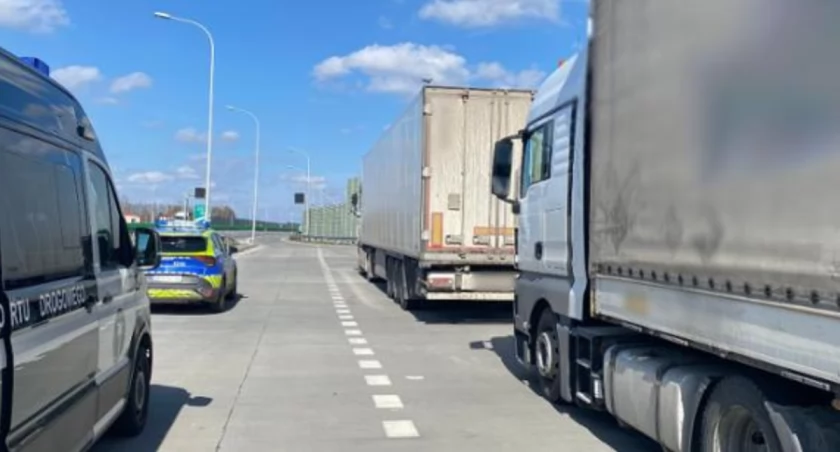 Szydłowiec. Jechał ciężarówką na podwójnym gazie