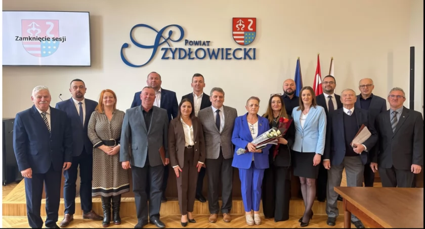 Rada Powiatu Szydłowieckiego: Ostatnia i pierwsza sesja