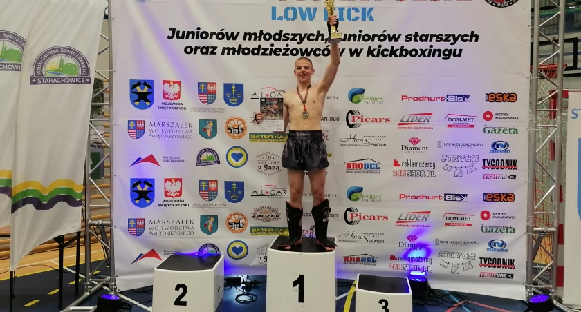 Szydłowiecka Viktoria na Mistrzostwach Polski w kickboxingu. Adam Bednarczyk Mistrzem Polski!