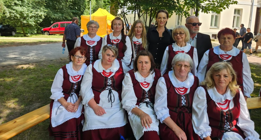 Zespoły ludowe z gminy Chlewiska na występach w Przysusze