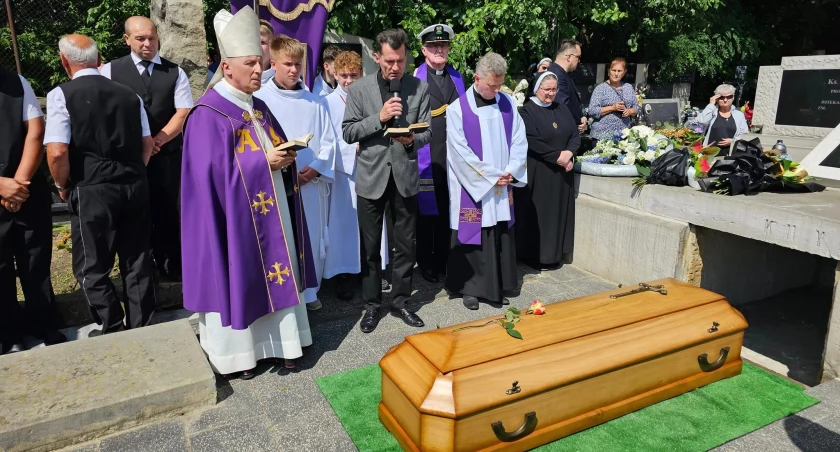 Pogrzeb śp. ks. kanonika Adama Radzimirskiego w Szydłowcu