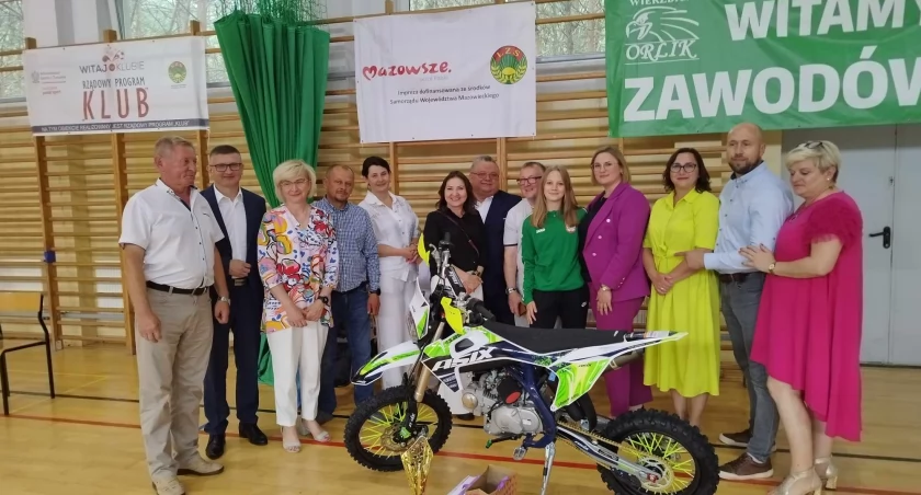 Turniej zapaśniczy w Mirowie. Sportowe emocje i wzruszające chwile