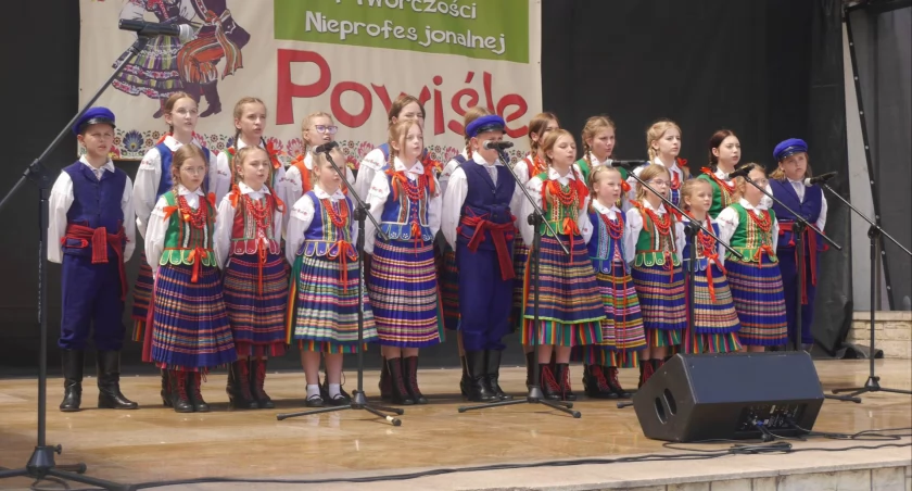 Radosne Nutki i Kamila Guza w gronie laureatów XXVIII Festiwalu Folkloru i Twórczości Nieprofesjonalnej „POWIŚLE” 2024