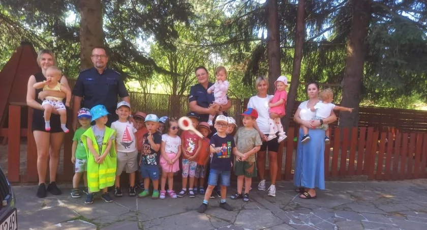 Policjanci z Szydłowca u przedszkolaków