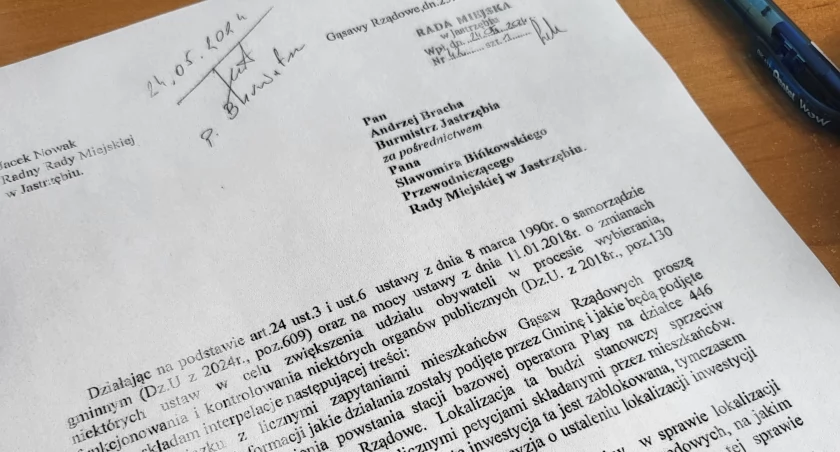 Gąsawy Rządowe. Burmistrz i radny o stacji bazowej operatora Play