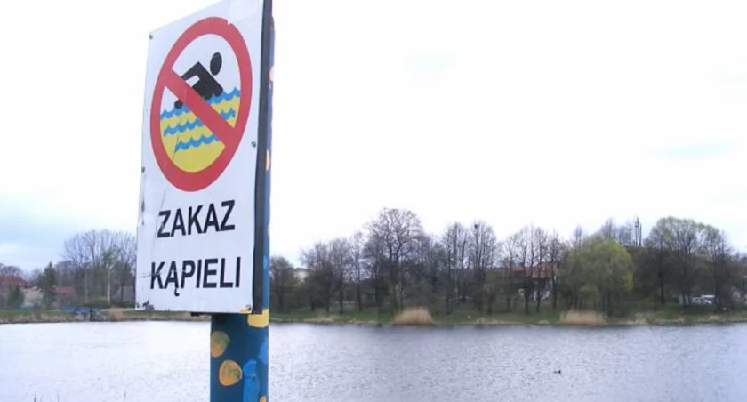 Zakaz kąpieli w zalewie w Szydłowcu. Komunikat Sanepidu