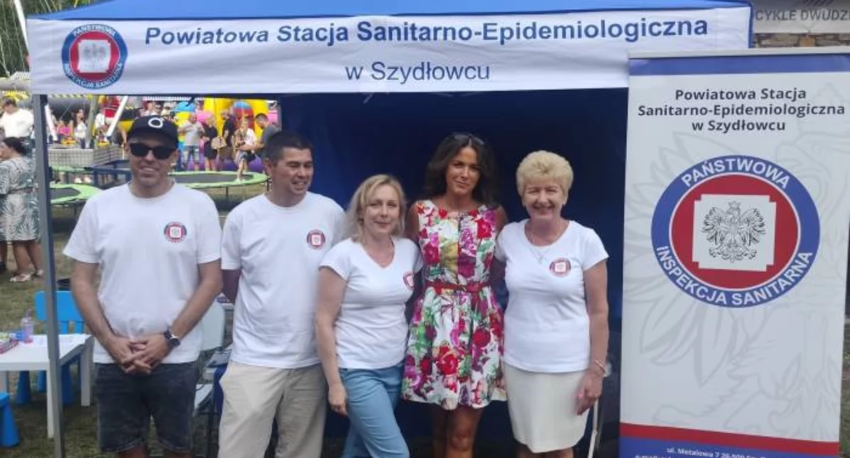 Nietypowe stoisko Sanepid na Święcie Żelaza w Chlewiskach
