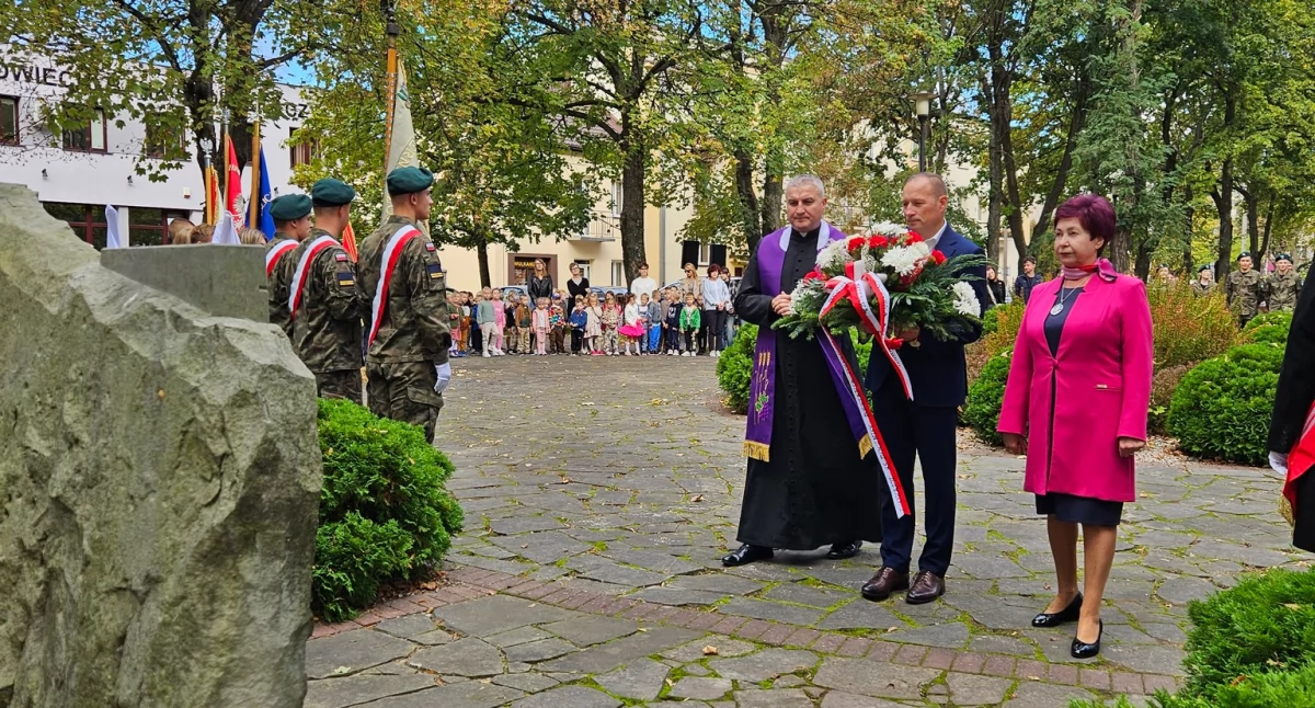 85. rocznica powstania Polskiego Państwa Podziemnego - obchody w Szydłowcu