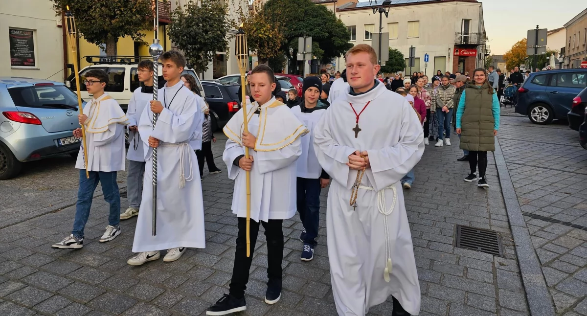 Modlitwa różańcowa na ulicach Szydłowca